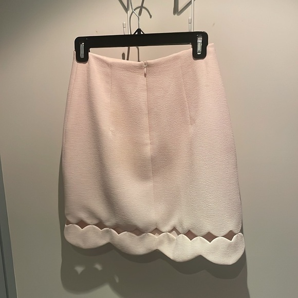 Pink Club Monaco scalloped bottom skirt. Size 0. - Picture 3 of 3